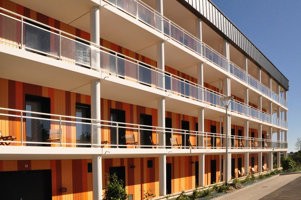 Golden Tulip Pornic Suites- Appart Hotel Екстер'єр фото