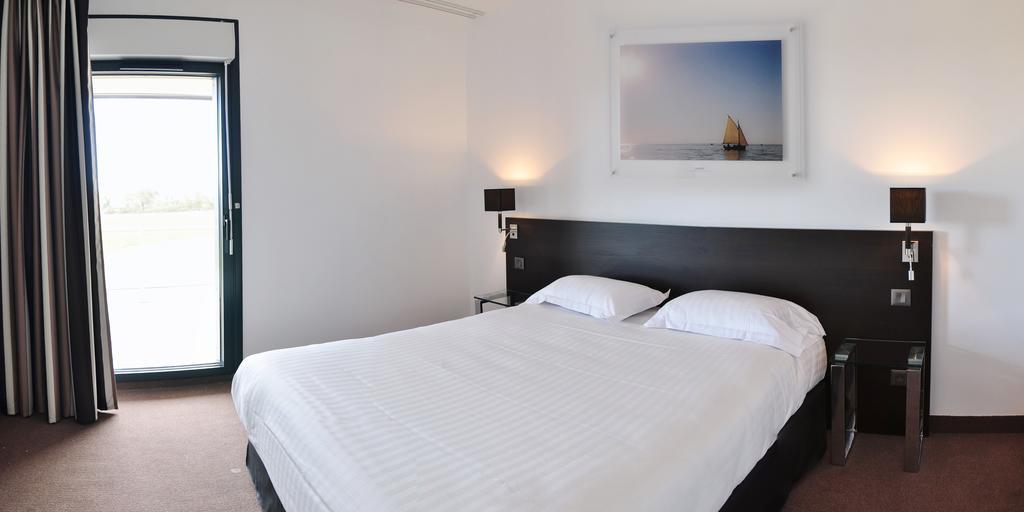 Golden Tulip Pornic Suites- Appart Hotel Екстер'єр фото