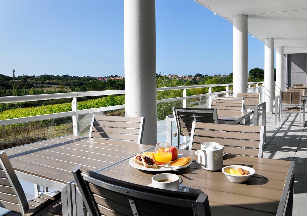 Golden Tulip Pornic Suites- Appart Hotel Екстер'єр фото